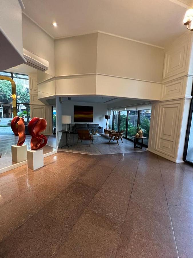 Flat No Leblon, 2 Quadras Da Praia, Academia E Arrumacao Diaria Na Rua Dias Ferreira By Tata * Río de Janeiro